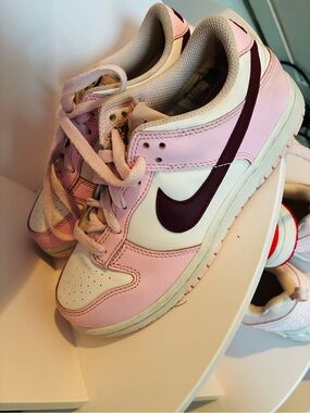 Nike Kids Pink, White & Maroon Low-Top Sneakers